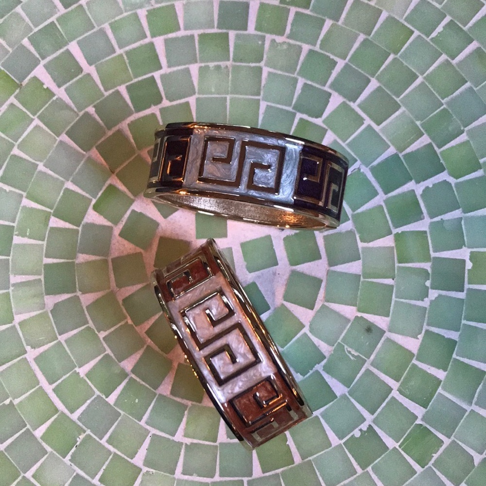 2 Hinged Bangles Bundle - Picture 5 of 5